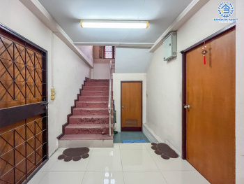 *****บ้านเดี่ยวมือสอง ซอยลาดพร้าว35 เนื้อที่ 72 ตร.ว. ฟังก์ชันจัดเต็ม 4 ห้องนอน 4 ห้องน้ำ 4 ที่จอดรถ บ้านสวยพร้อมเข้าอยู่ แถมฟรี เครื่องปรับอากาศ+เครื่องทำน้ำอุ่น ทำเลดี เข้าออกได้หลายเส้นทาง ทั้ง ถ.รัชดาภิเษก,ถ.ลาดพร้าว ใกล้รถไฟฟ้า "สถานีลาดพร้าว" และทางด่วน "ศรีรัช"